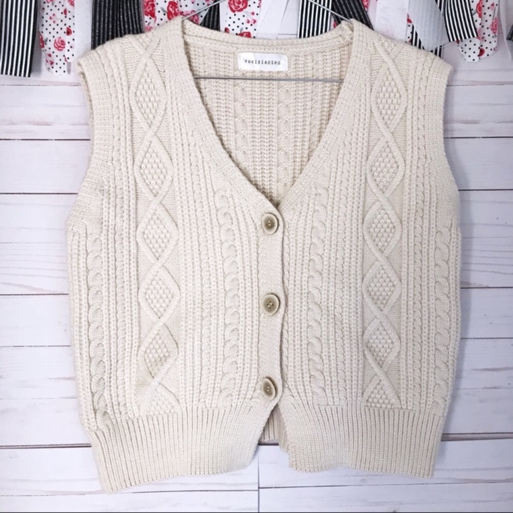 Yukixiaoshu Cable Knit Sweater Vest Cream SZ M/L